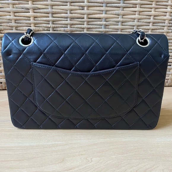 Chanel Medium Classic Flap - Picture 3 of 11